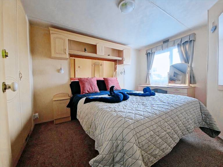Child-friendly chalet with pool | Mountain view | Beach nearby | Dogs allowed in Aberystwyth