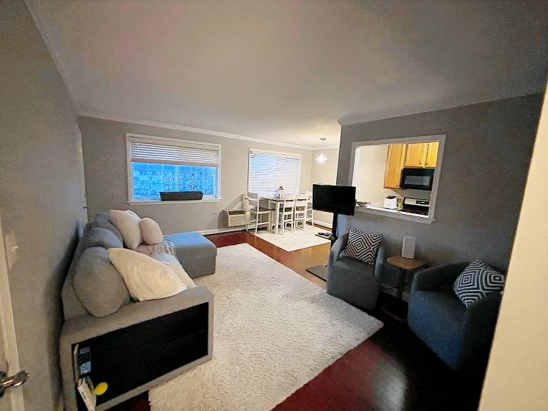 Apartment Laurel