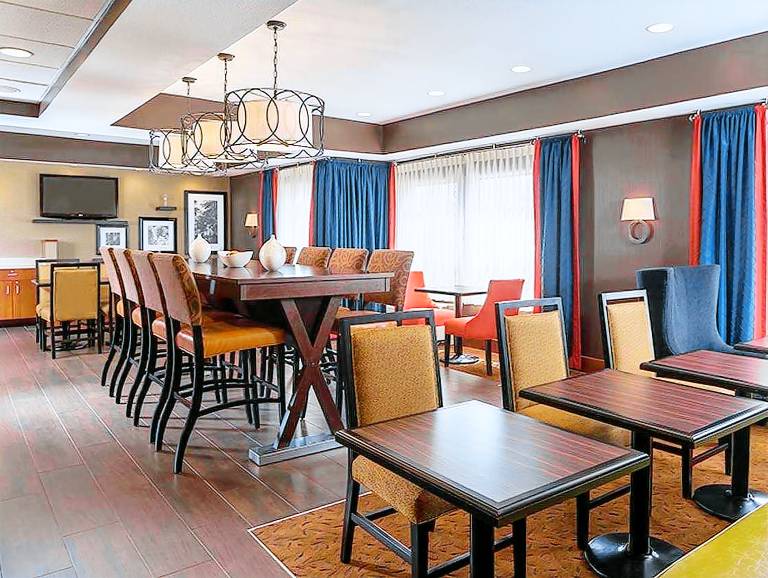 Hampton Inn Findlay — photo 3