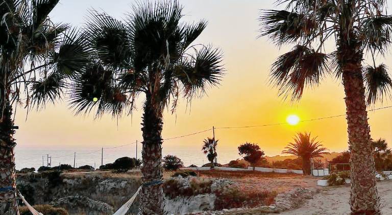 Rental apartment with yard & patio in Kos