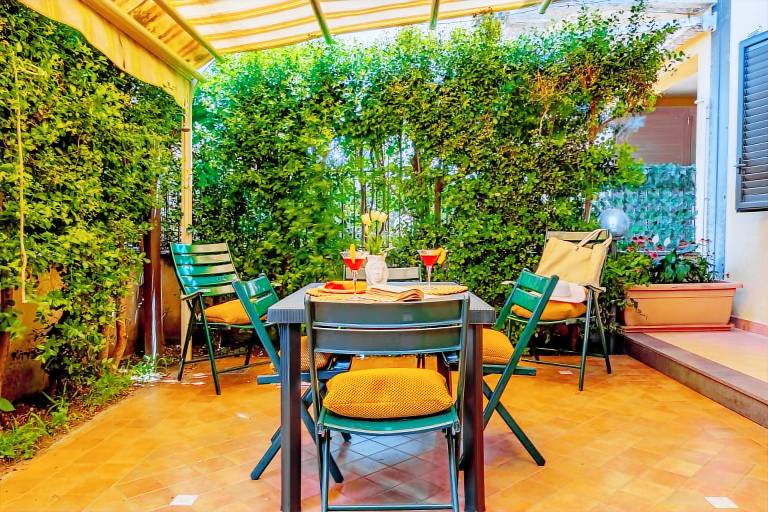 Beautiful holiday apartment with yard & terrace | Beach view | Beach nearby | Pet-friendly in Mascali