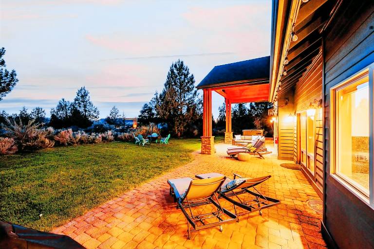 Dara Oaks - Quiet Family Retreat, Hot Tub, Basketball, Pickleball, Fire Pit, Games, Luxury Linens — photo 3