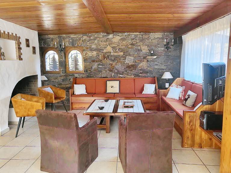 Fully equipped pleasant chalet with sauna, BBQ & patio | Garden view | Dogs allowed — photo 3