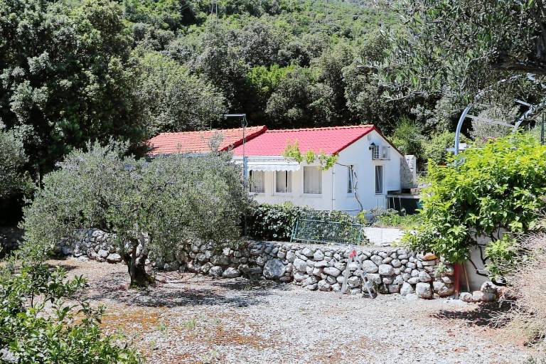 Two bedroom house with terrace and sea view Cove Velika Prapratna, Pelješac (K-9486) in Orebic
