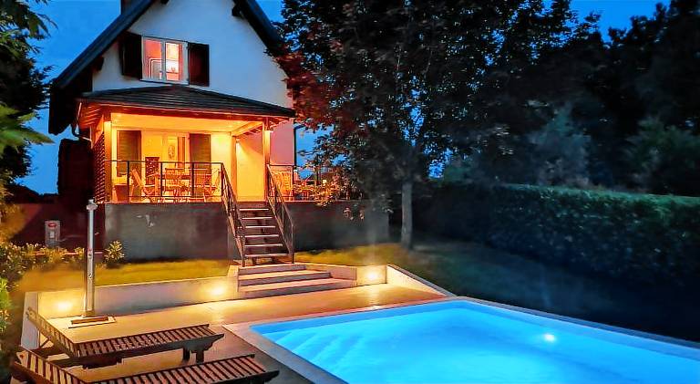 House Mala Jazbina