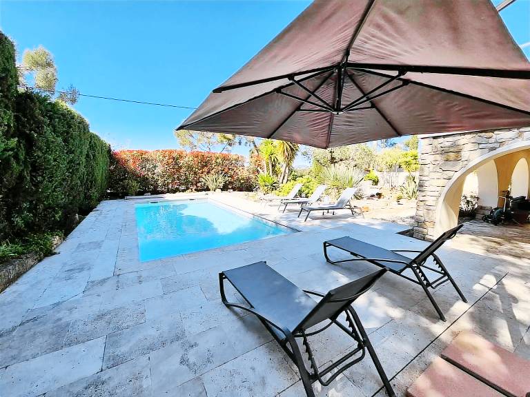 Fully equipped vacation home with terrace, BBQ & garden | Next to the beach | Pets are welcome — photo 3