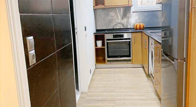 Holiday apartment with yard & patio — photo 3