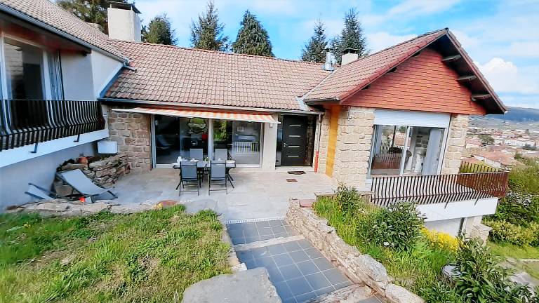 Maison de vacances Pradelles