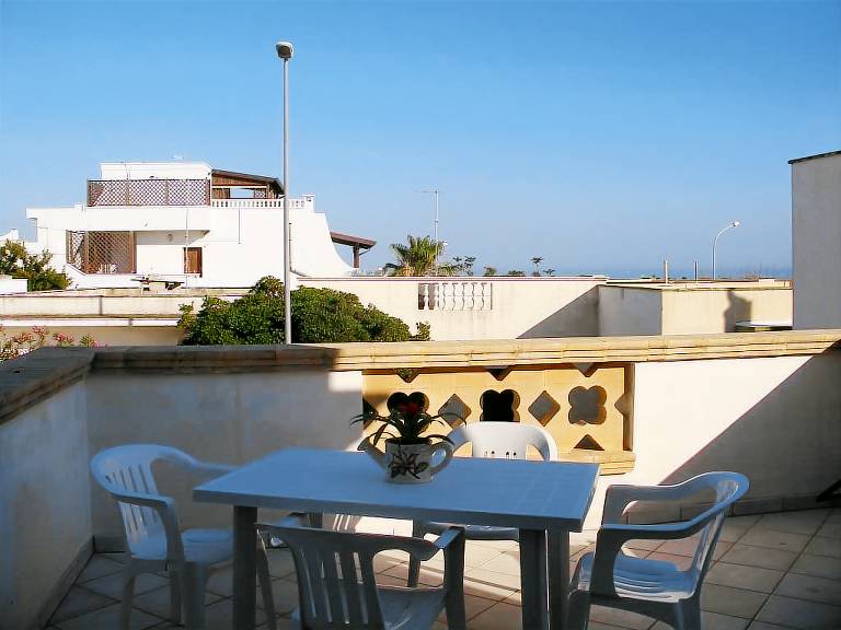 Child-friendly lovely holiday apartment with yard & patio | Pets are welcome — photo 3