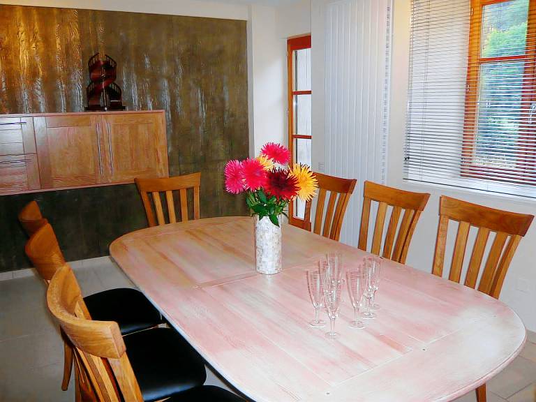 Cottage with barbeque — photo 4