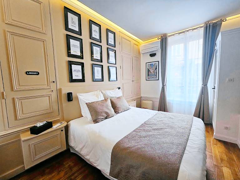Serviced apartment with terrace & yard in Troyes