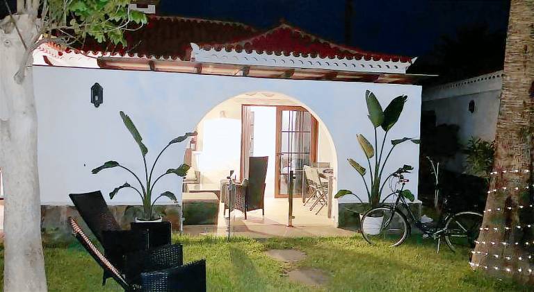 Holiday apartment with pool — photo 5