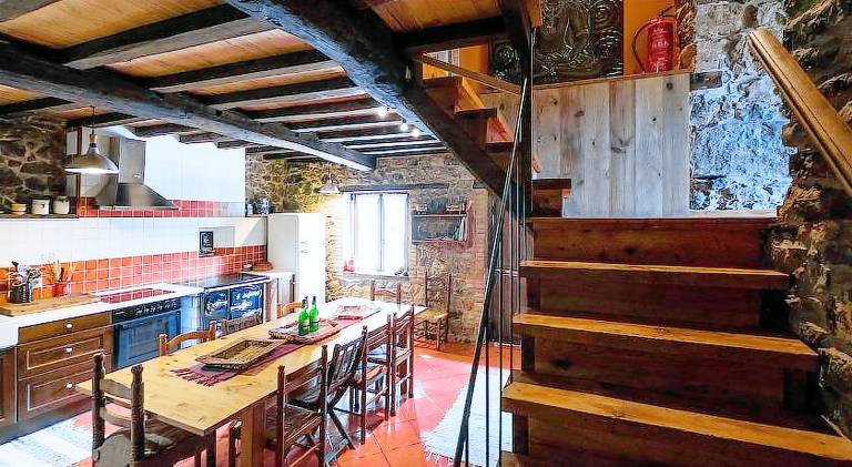 Fully equipped house with barbecue, yard & patio | Dogs allowed — photo 4