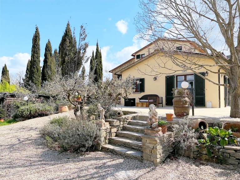 Child-friendly villa with garden, private pool & barbeque | Mountain view | Perfect for remote work | Pets allowed — photo 2