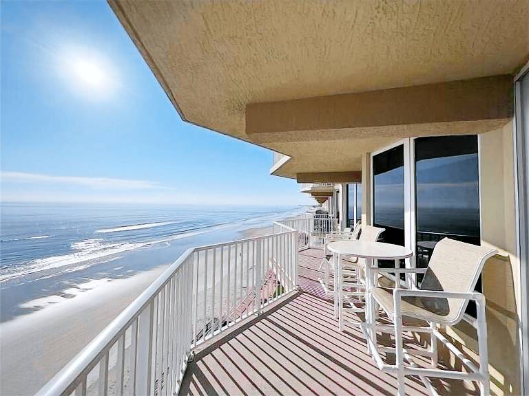 Condo  Shores Club Condo