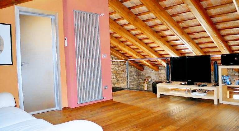 Holiday apartment with hot tub — photo 2