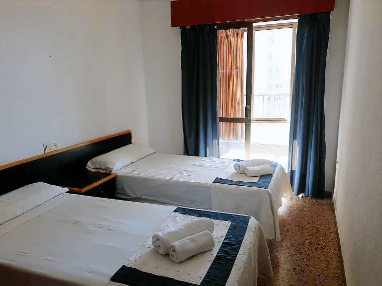 ISLANDIA (1 BEDROOM) — photo 3