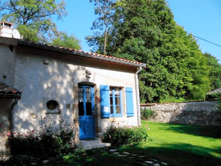 Charming Restored Lorraine Home: Fireplace, Terrace, Near Verdun & Bar-le-Duc — photo 2