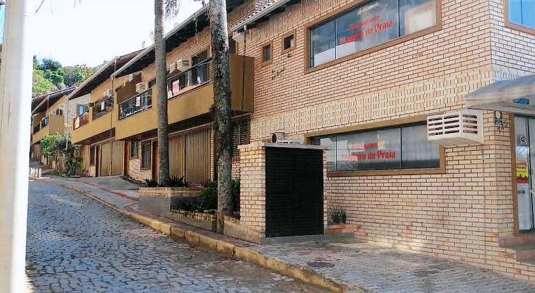 Holiday apartment with pool in Bombinhas
