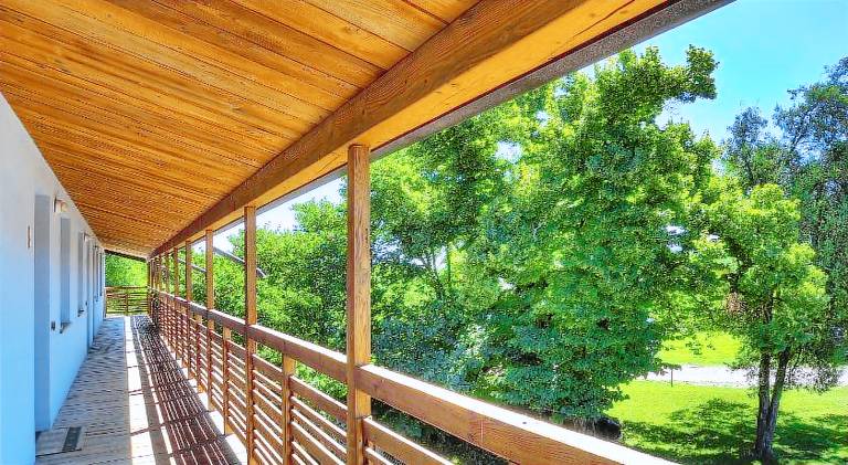 Pleasant house with yard, pool & grill | Dogs allowed — photo 5