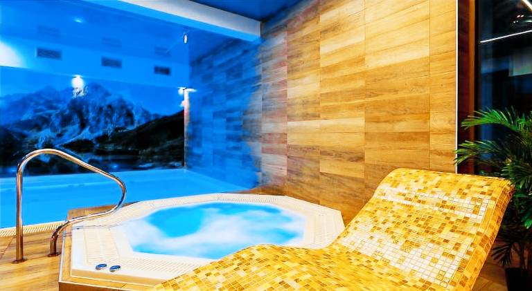 Serviced apartment with pool, yard & jacuzzi | Pets are welcome — photo 5