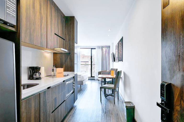 w Modern Loft Luxury Building Chico