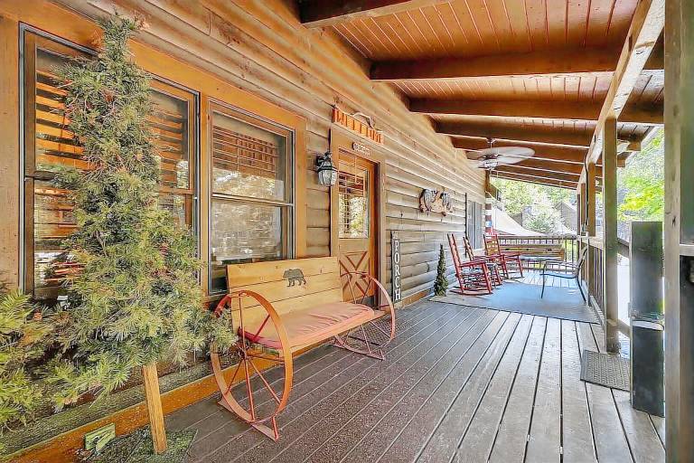 Child-friendly cabin with private pool | Dogs allowed — photo 4