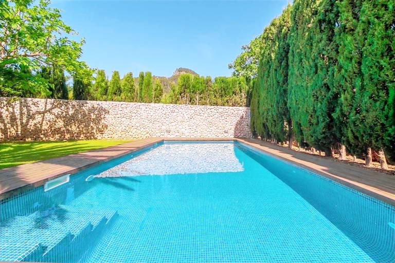 CAN CABRIT Modern villa with private pool at the