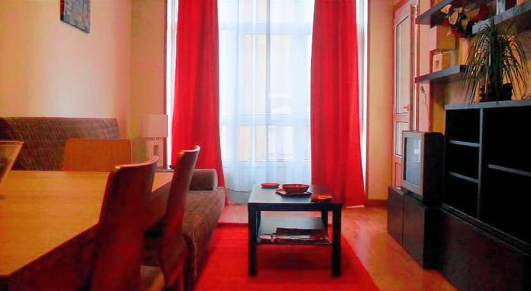 Apartment with pool — photo 3