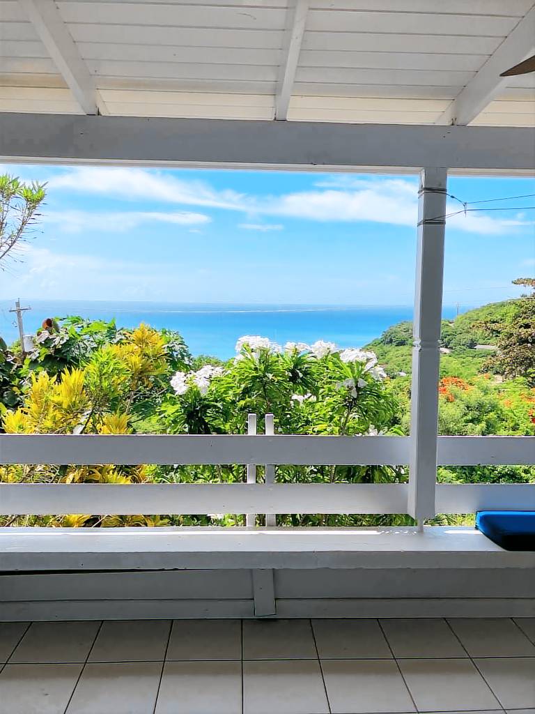 House Dickenson Bay