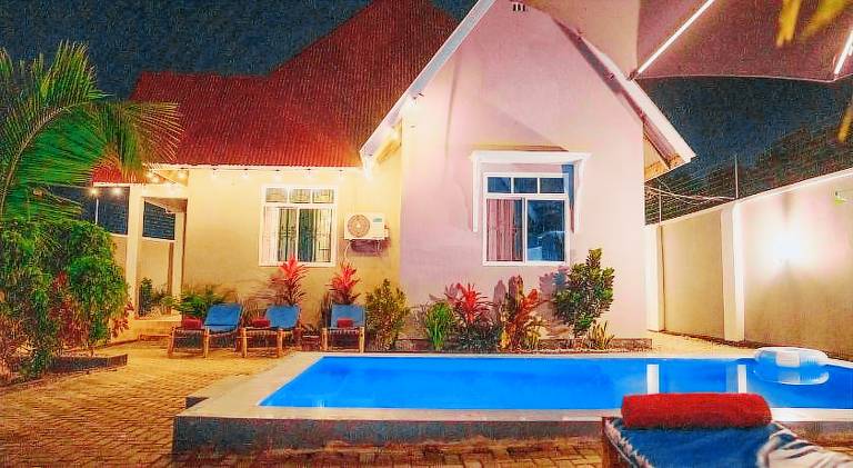 Villa with pool — photo 3
