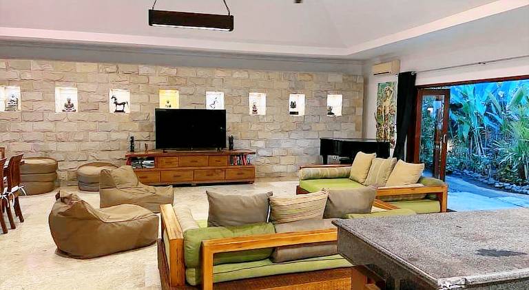 Villa with pool | Next to the beach | Pet-friendly in Denpasar