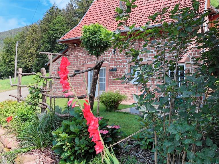 Children-friendly vacation home with terrace & BBQ | Nature view | Dogs allowed — photo 2