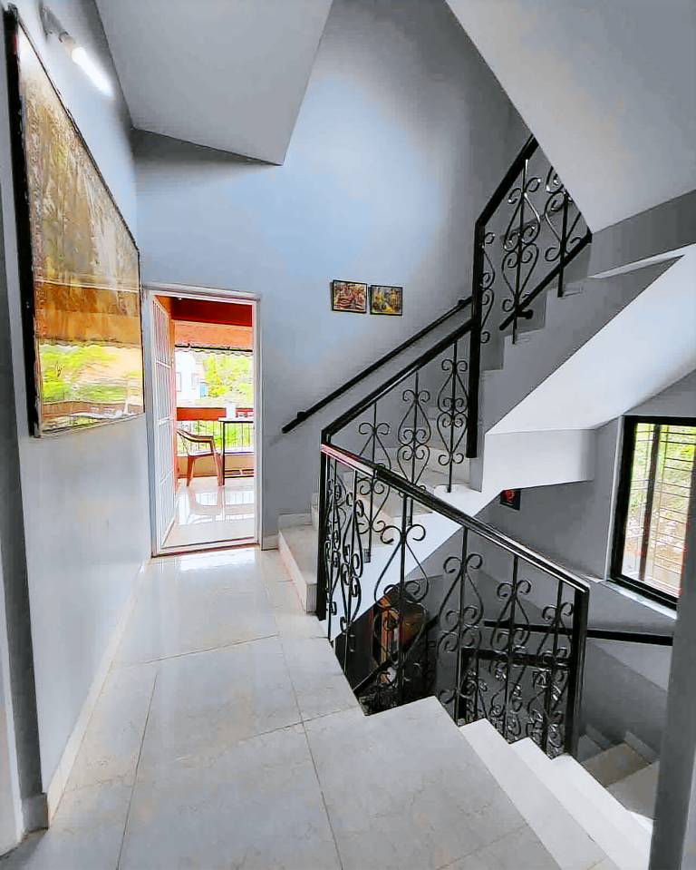 Villa with barbecue, pool & yard — photo 5