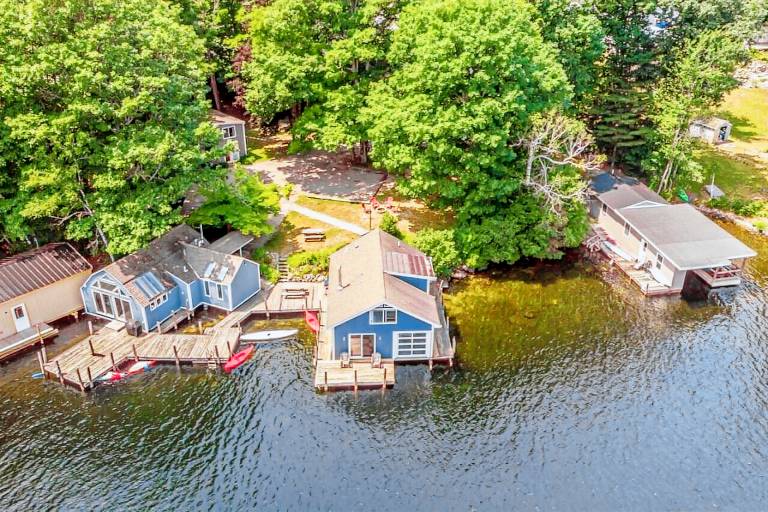 House Lake Sunapee