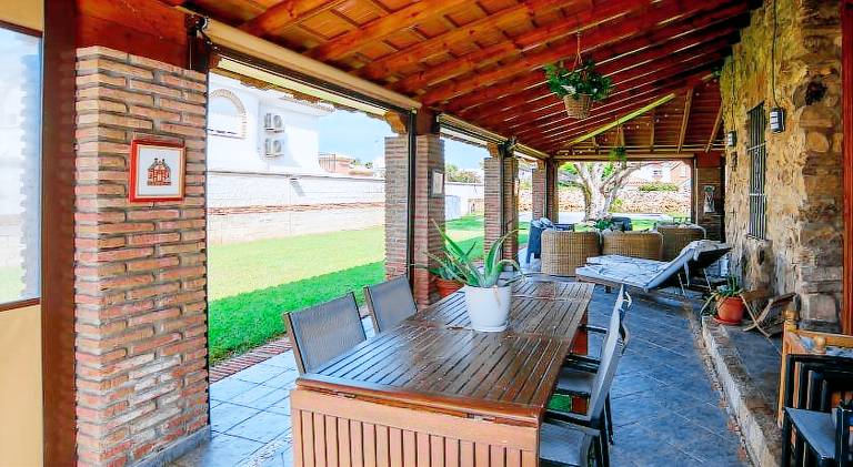 Villa with hot tub & pool — photo 3