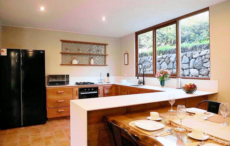 Family-oriented house with fast internet & BBQ | Pet-friendly — photo 3