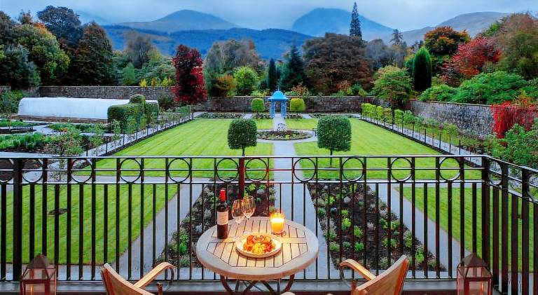Vacation home with barbeque, terrace & garden — photo 4