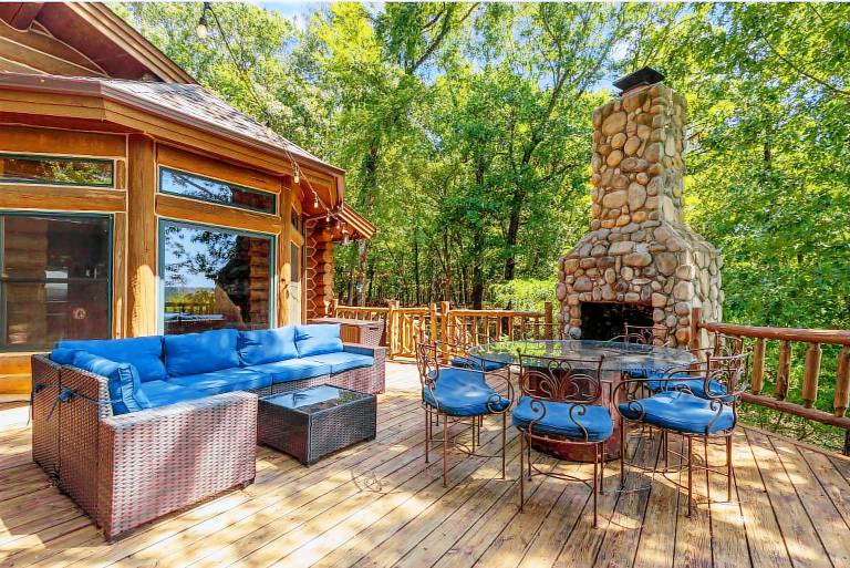 Cabin Strang