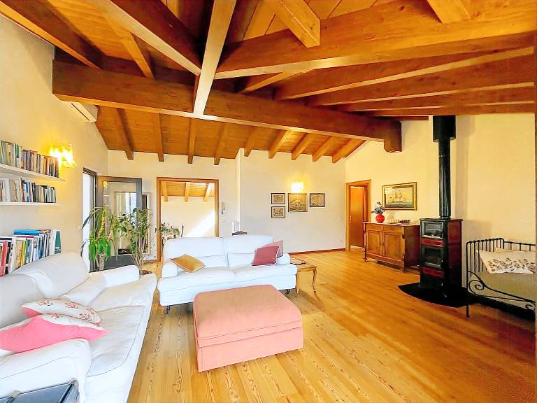 Family-friendly beautiful apartment with BBQ, yard & patio | Sea view | Suitable for remote work | Pets are welcome — photo 3