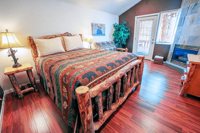 Condo with patio & private pool in Estes Park, CO