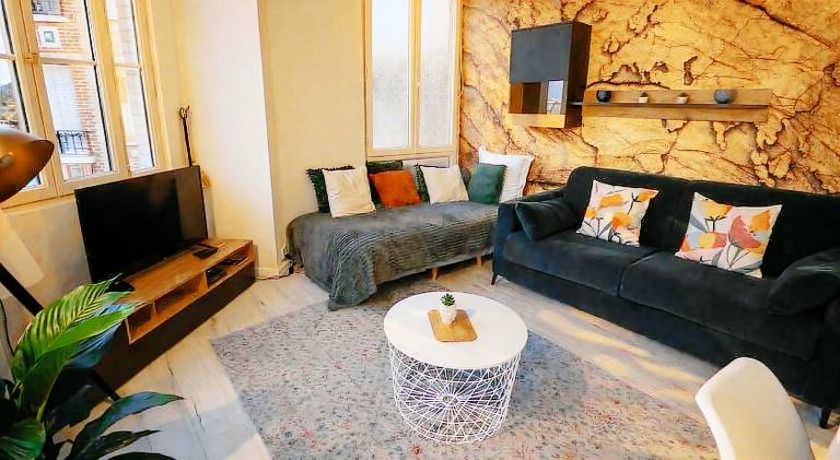 Holiday apartment with 4 rooms for 11 persons in Villepinte