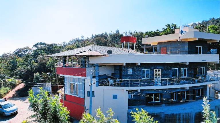 Vacation home with garden & patio in Chikkamagaluru
