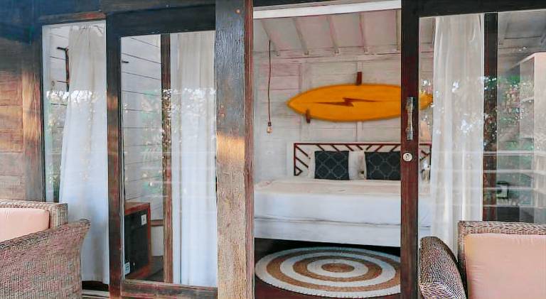 Bungalow with pool — photo 4