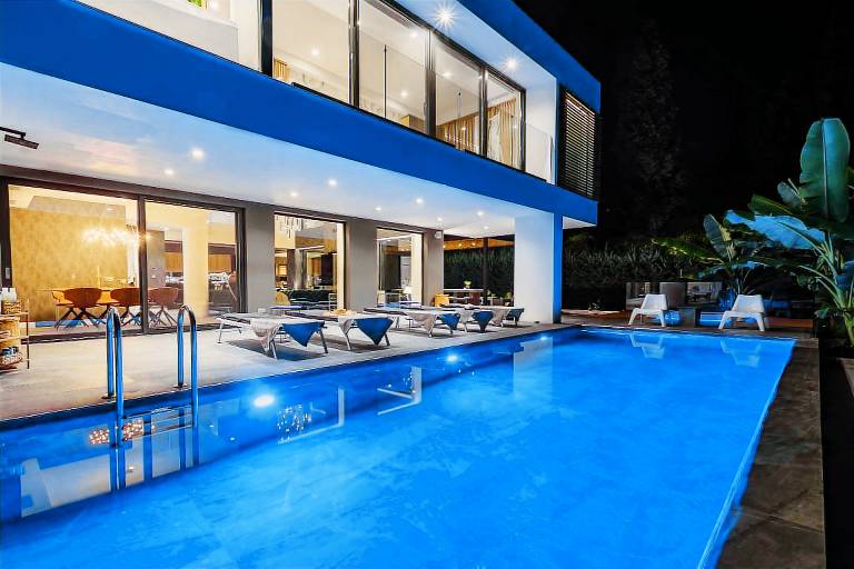 Fully equipped wonderful villa with hot tub, yard & pool | Good for workation | Pets are welcome — photo 4