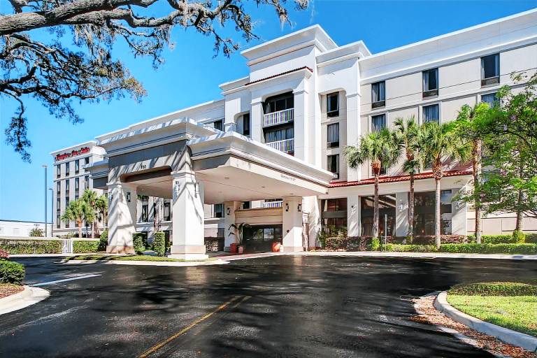 Hampton Inn & Suites Lake Mary at Colonial TownPark in Lake Mary, FL