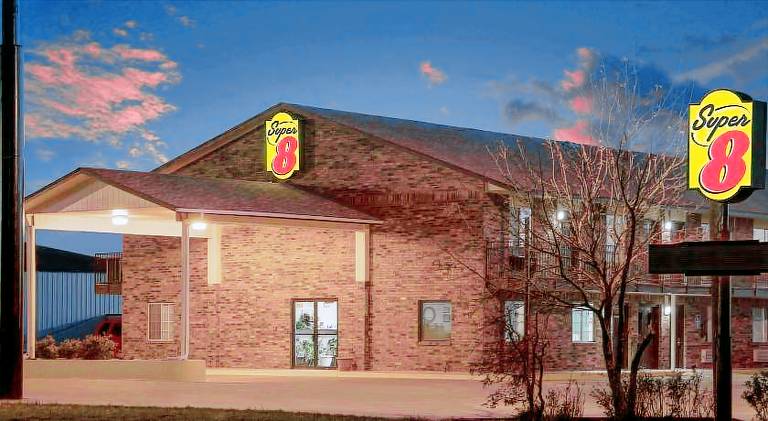 Super 8 By Wyndham Dumas Tx — photo 5