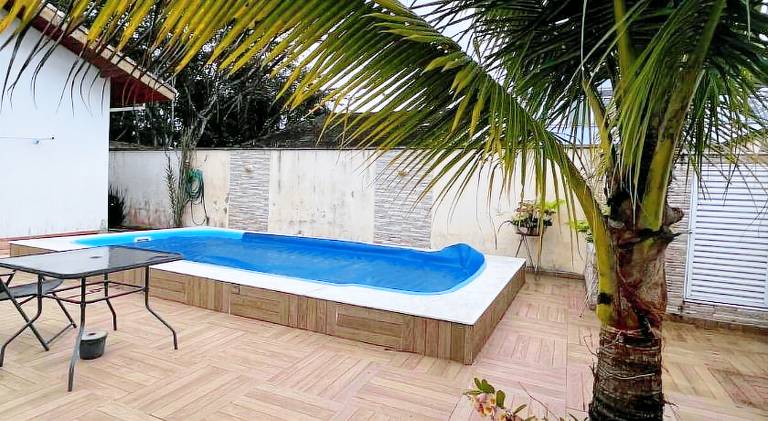 Vacation home with pool & jacuzzi — photo 3
