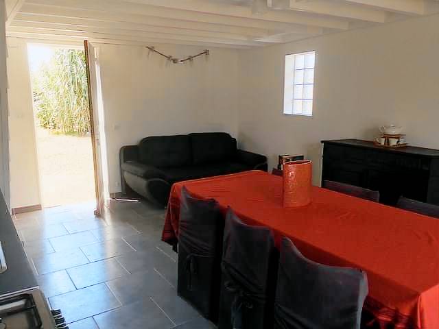House with grill & yard — photo 4