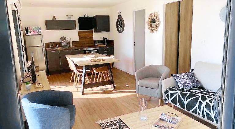 Wonderful house with grill, private pool & patio | Pets allowed — photo 2